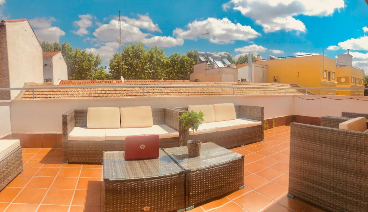Atico & Terraza A 6 Minutos En Metro De Atocha Estacion Central Madrid Exterior foto